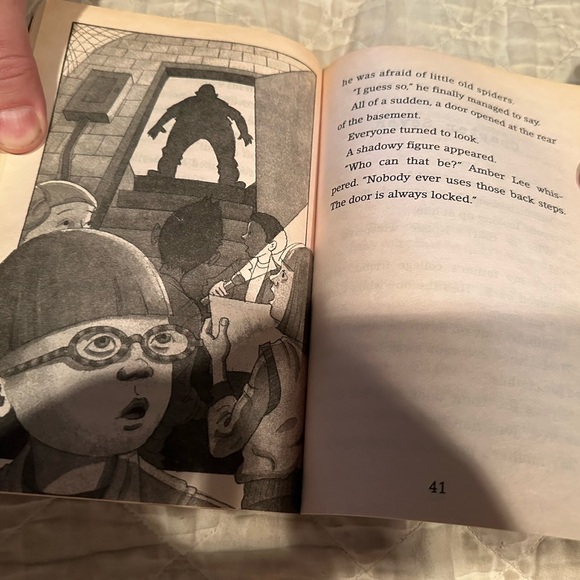 Third-Grade Detectives #4- The cobweb confession - Picture 6 of 7